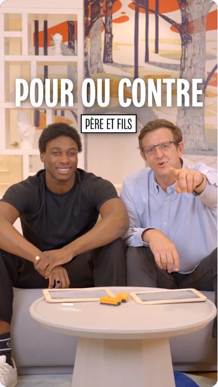 Vidéo UGC de Arthur : Pour ou contre, un échange entre père et fils, Dialogue en duo autour d’une table