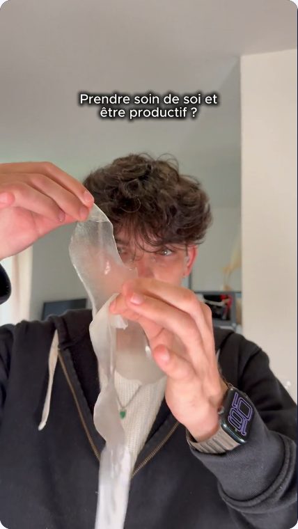 Vidéo UGC de Jérémie : Prendre soin de soi et rester productif, Routine de soin avec démonstration face caméra