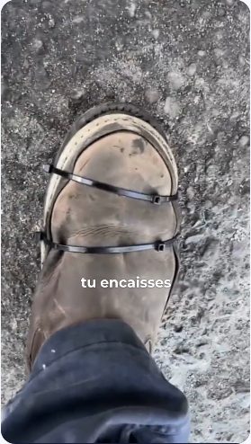 Vidéo UGC de Mallory : Enfiler ses chaussures et partir marcher, Démonstration de chaussures en intérieur et en extérieur