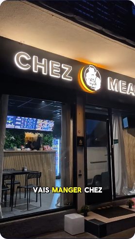 Vidéo UGC de Théo : Une sortie au restaurant, Découverte des lieux et plans de restauration