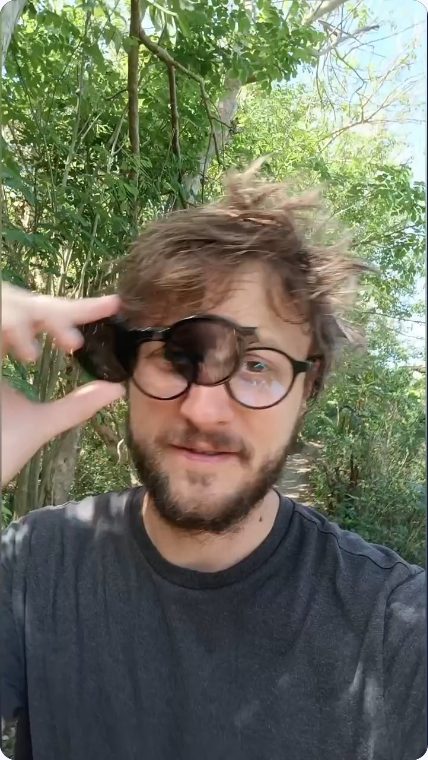 Vidéo UGC de Yvain : Des lunettes en sortie, de la forêt à la plage, Présentation de l’accessoire en extérieur