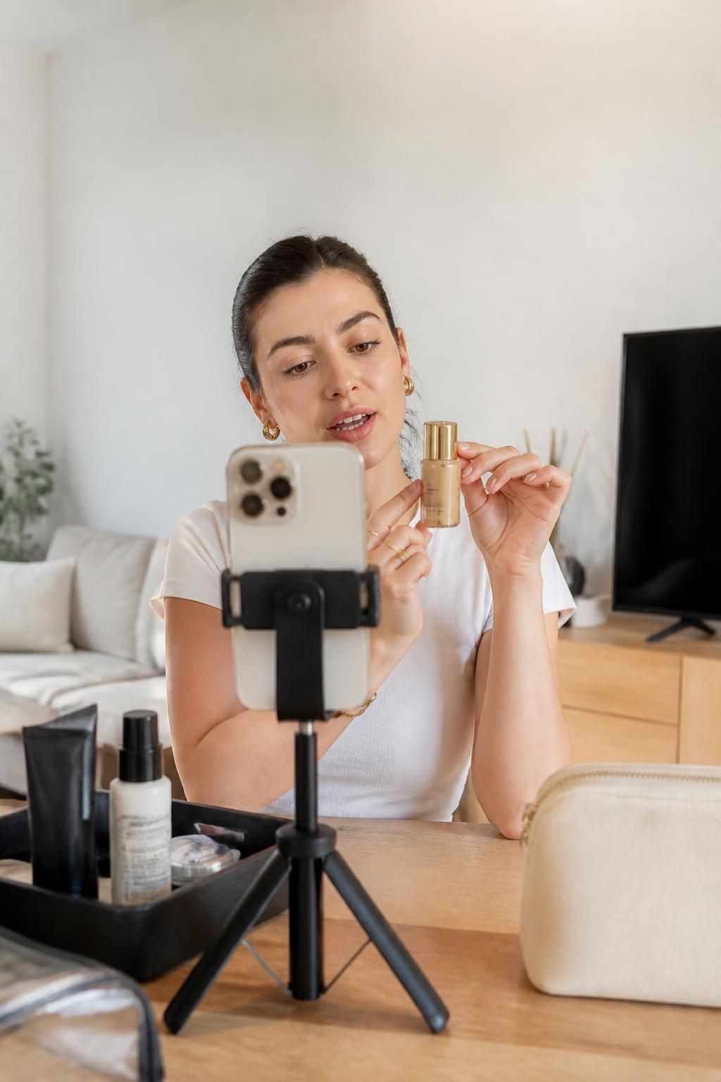 découvrez comment les micro-créateurs ugc gagnent en influence et transforment le marketing digital grâce à leur contenu authentique et engageant.
